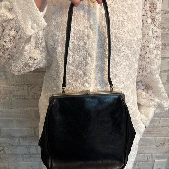 Vintage Hobo International Black Leather Handbag - Picture 5 of 6